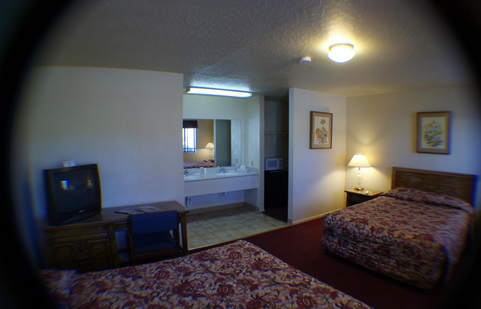 Travelers Motel Cottonwood Room photo