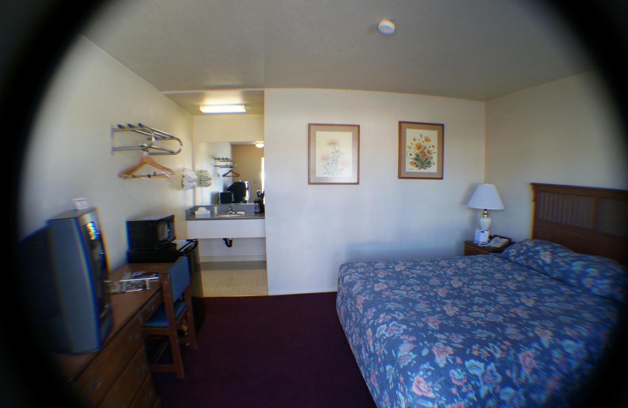 Travelers Motel Cottonwood Room photo